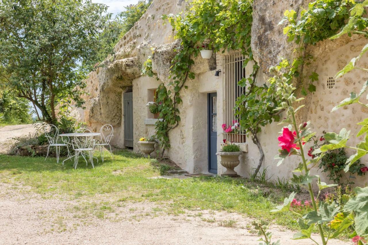 Gite De La Rochere Noizay Exterior foto
